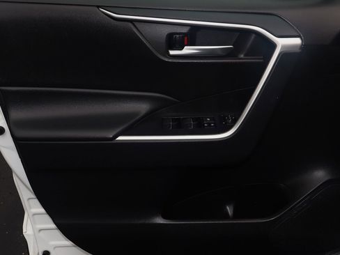 Used 2023 Toyota RAV4 XLE image 12