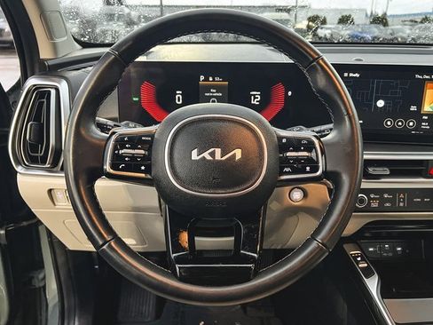 Used 2025 Kia Sorento EX image 22