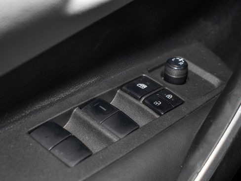 Used 2022 Toyota Corolla SE image 25