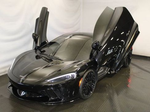 Used 2022 McLaren GT image 4