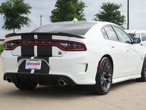Certified 2023 Dodge Charger Scat Pack w/ Plus Group RWD image 9