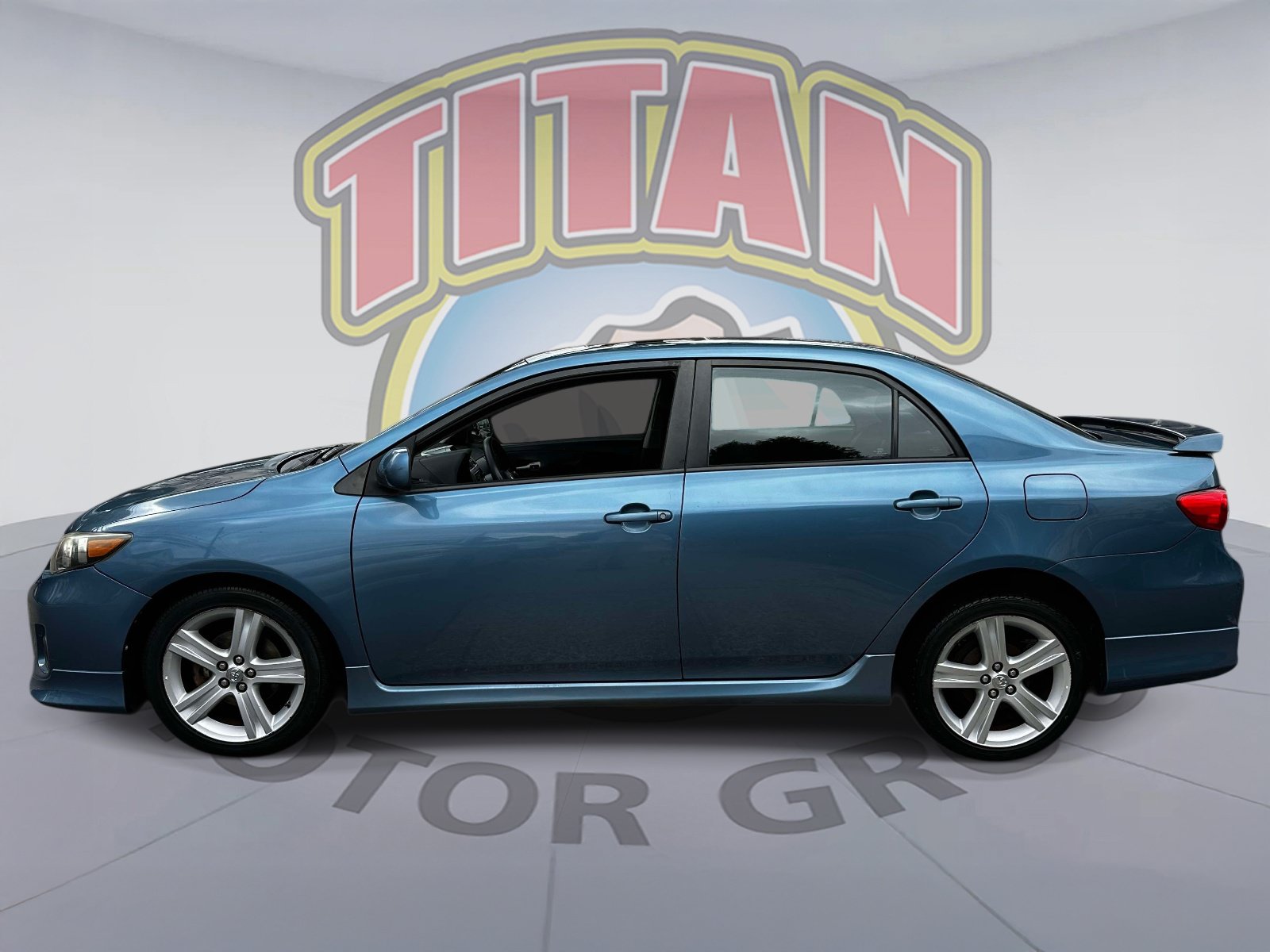 Used 2013 Toyota Corolla S w/ Premium Pkg FWD image 2