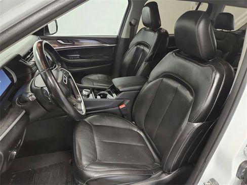 Used 2021 Jeep Grand Cherokee L Limited image 19