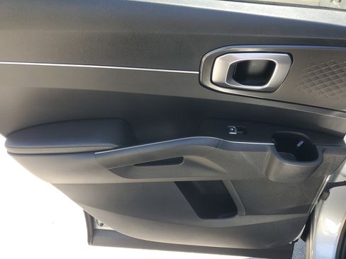 Used 2022 Kia Sorento S image 15