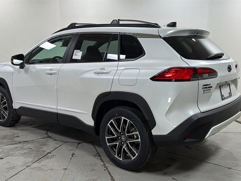 New 2026 Toyota Corolla Cross XLE image 7