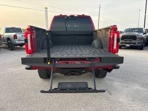 Used 2024 Ford F250 Lariat w/ Lariat Ultimate Package AWD/4WD image 39