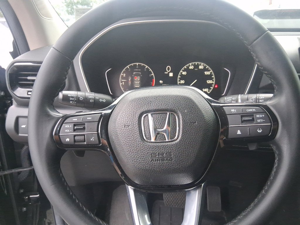 Used 2025 Honda Pilot EX-L image 11