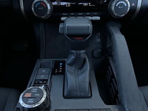 Used 2025 Toyota Tacoma TRD Off-Road image 23