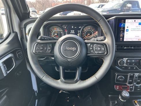 Used 2024 Jeep Wrangler Willys image 15