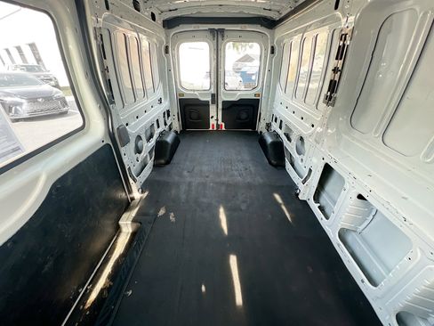 Used 2020 Ford Transit 250 Medium Roof w/ Load Area Protection Package image 28