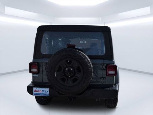 Used 2025 Jeep Wrangler Sport AWD/4WD image 4