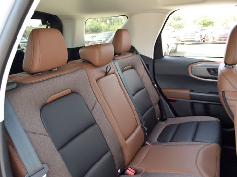 New 2026 Ford Bronco Sport Outer Banks w/ Outer Banks Tech Package+ AWD/4WD image 21