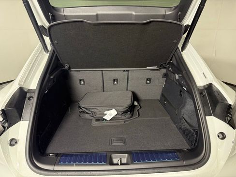 New 2025 Porsche Macan 4S Electric image 17