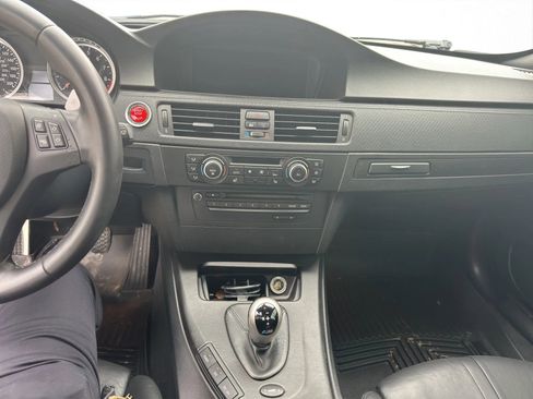 Used 2011 BMW M3 Convertible image 15