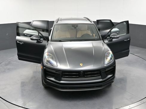 New 2026 Porsche Macan image 33