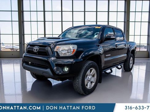 Used 2015 Toyota Tacoma PreRunner w/ TRD Sport Package RWD image 28