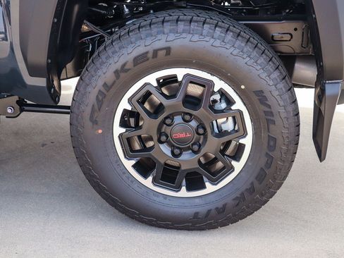 New 2026 Toyota Tacoma TRD Off-Road AWD/4WD image 9