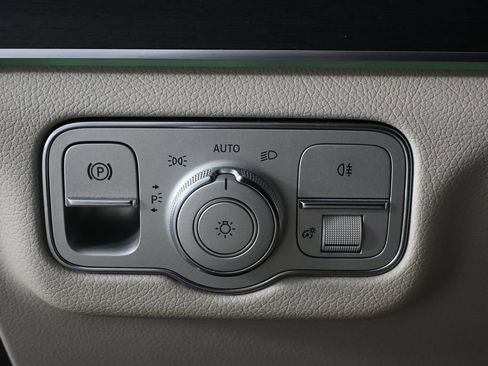 Used 2020 Mercedes-Benz GLS 450 4MATIC image 9