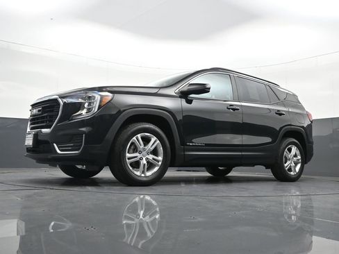 Certified 2023 GMC Terrain SLE w/ Driver Convenience Package AWD/4WD image 28