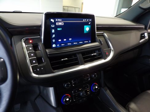 Used 2022 Chevrolet Tahoe LT w/ Luxury Package AWD/4WD image 14