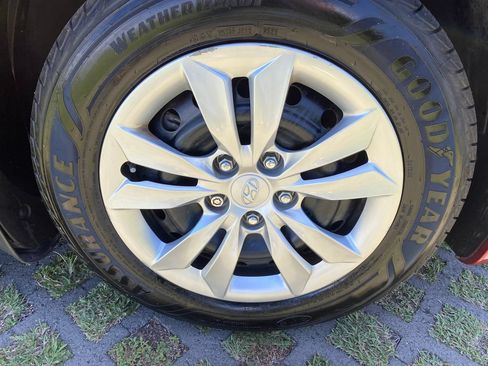 Used 2012 Hyundai Sonata GLS FWD image 27