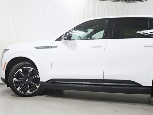 Used 2025 Cadillac Escalade IQ Sport 2 AWD/4WD image 12