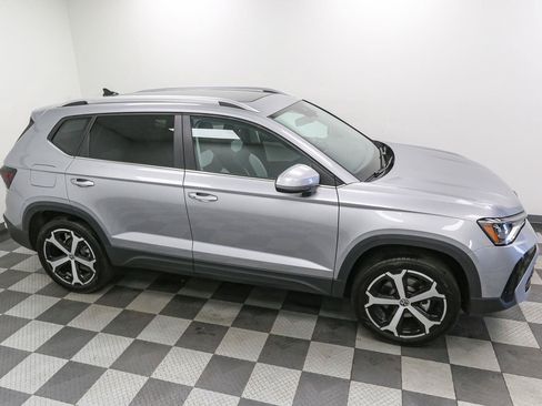 New 2026 Volkswagen Taos SEL AWD/4WD image 5