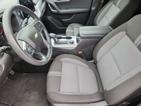 Used 2025 Chevrolet Blazer LT FWD image 13