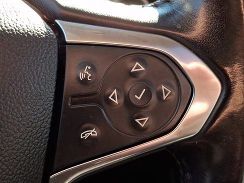 Used 2020 Chevrolet Traverse LT w/ LT Premium Package image 26