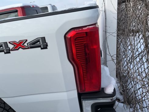 Used 2024 Ford F250 XLT image 9