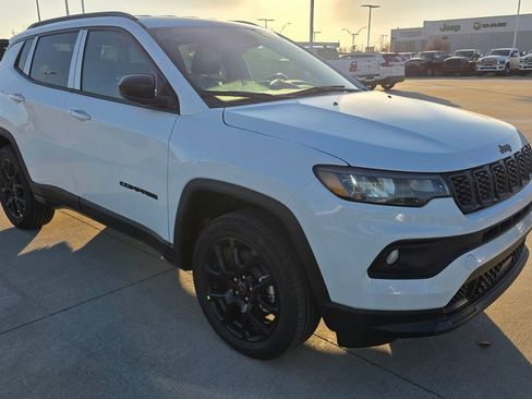 New 2026 Jeep Compass Latitude image 7