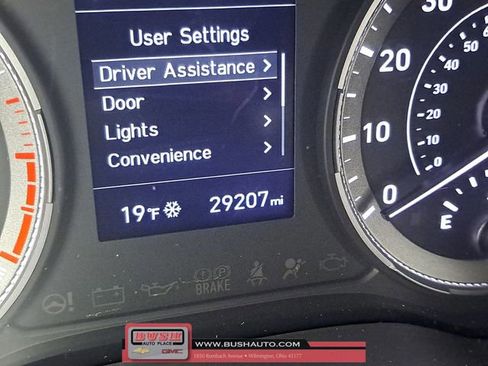 Used 2022 Hyundai Venue Limited image 19