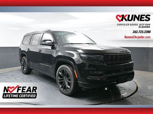Used 2023 Jeep Grand Wagoneer Series II AWD/4WD image 1