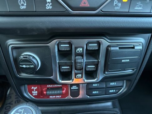 New 2026 Jeep Gladiator Mojave image 72