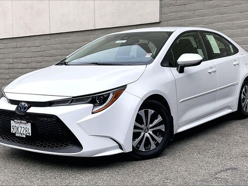 Used 2022 Toyota Corolla LE image 11