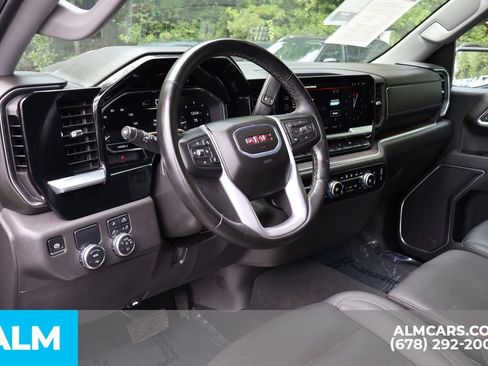 Used 2025 GMC Sierra 1500 SLT RWD image 9