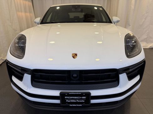 Certified 2023 Porsche Macan S image 6