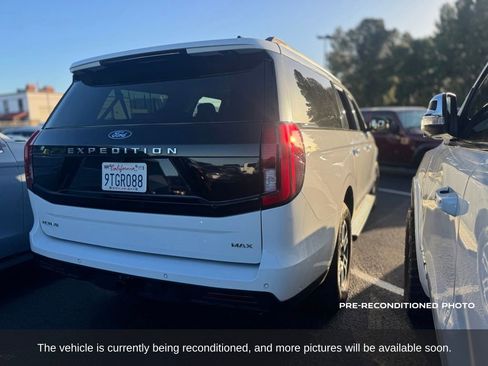Used 2025 Ford Expedition Max Active RWD image 6