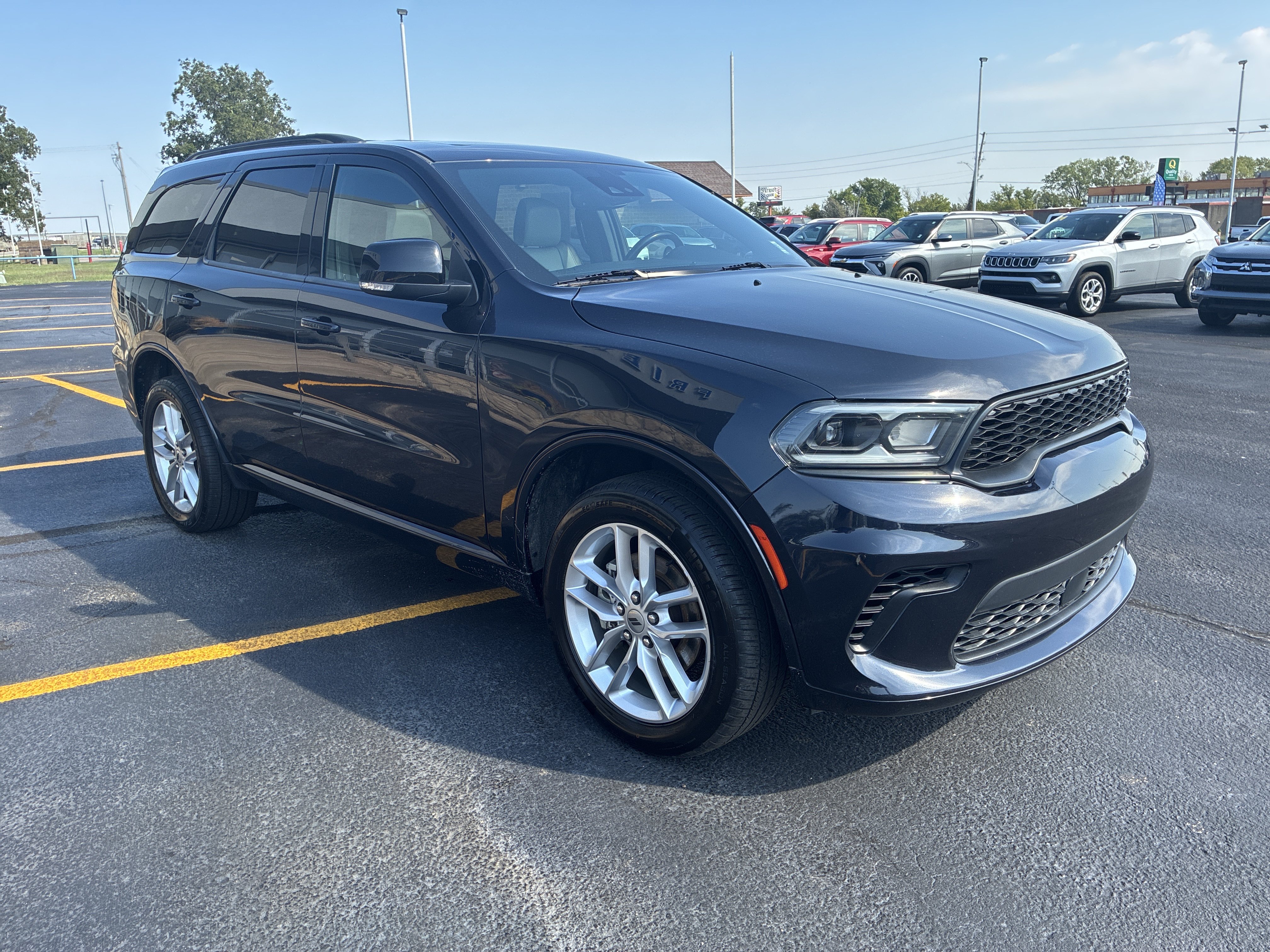 Used 2024 Dodge Durango GT AWD/4WD image 3
