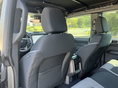 New 2025 Ford Bronco 4-Door AWD/4WD image 15