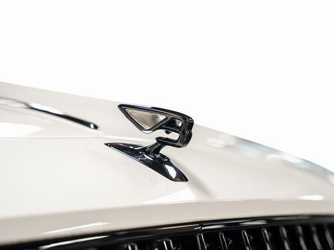 Used 2023 Bentley Flying Spur W12 image 5