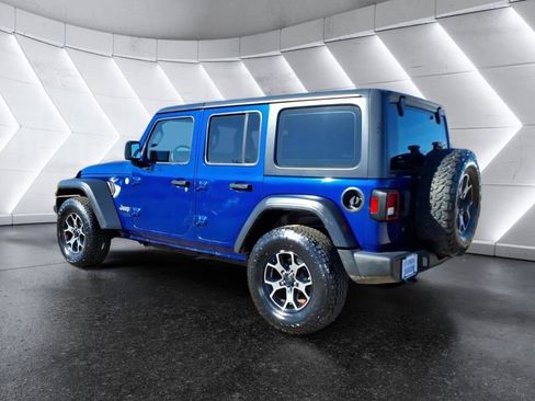 Used 2018 Jeep Wrangler Unlimited Sport image 3