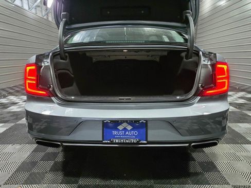 Used 2018 Volvo S90 T6 Momentum w/ Momentum Plus Package image 37