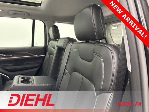 Certified 2022 Jeep Grand Cherokee Limited image 17