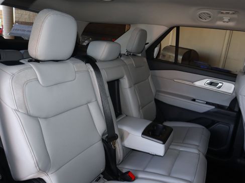 New 2026 Ford Explorer Active w/ Active Comfort Package image 44