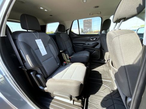 Used 2021 Chevrolet Traverse LT w/ LPO, Floor Liner Package image 18