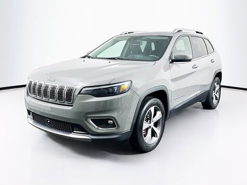 Used 2021 Jeep Cherokee Limited image 3
