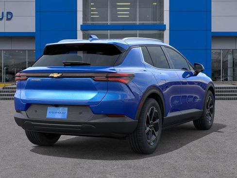 New 2026 Chevrolet Equinox EV LT FWD image 4