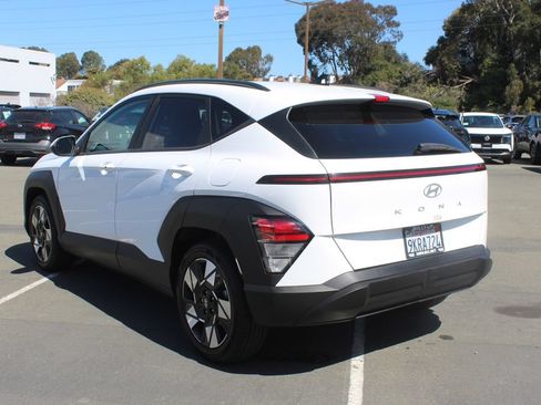 Used 2024 Hyundai Kona SEL FWD image 9