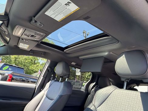 Used 2023 Toyota Sienna XSE w/ XSE Plus Package AWD/4WD image 22